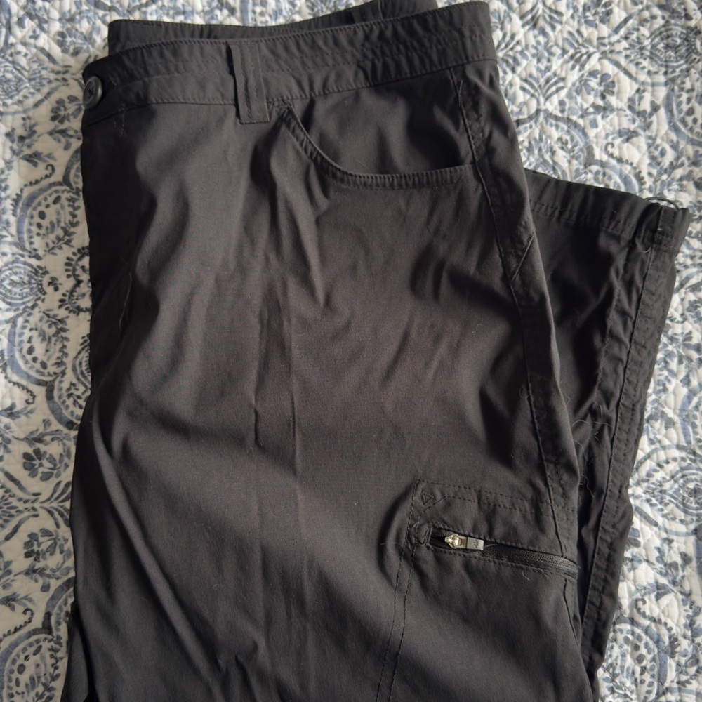Eddie Bauer Ranier Black Capri Pants Lightweight Comfort